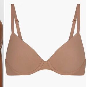 SKIMS fits everybody t shirt bra 34D Sienna Bra